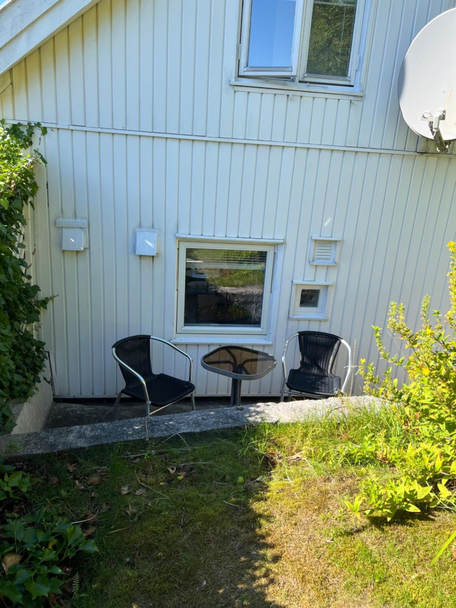 Lite Hus Med Egen Inngang - Sentral Beliggenhet 호이예순 외부 사진